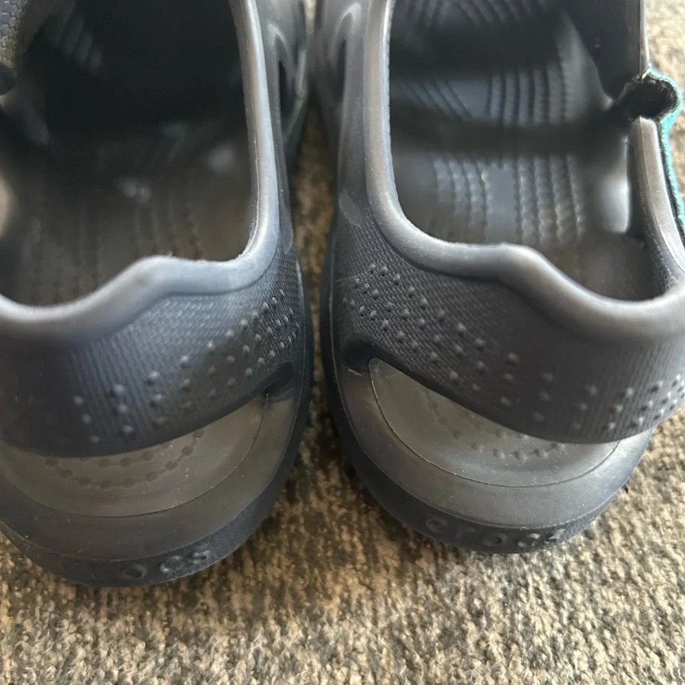 Crocs Size J2 Navy Blue Swiftwater Wave‎ Sandals